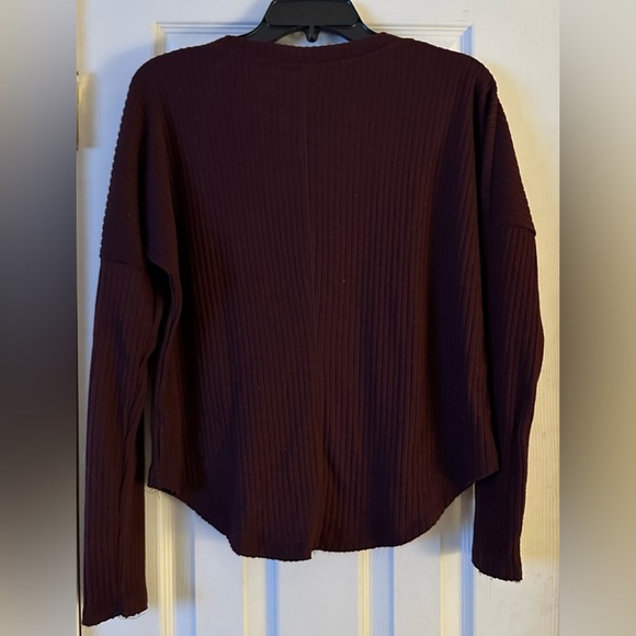 Aeropostale Sweater - Picture 4 of 4